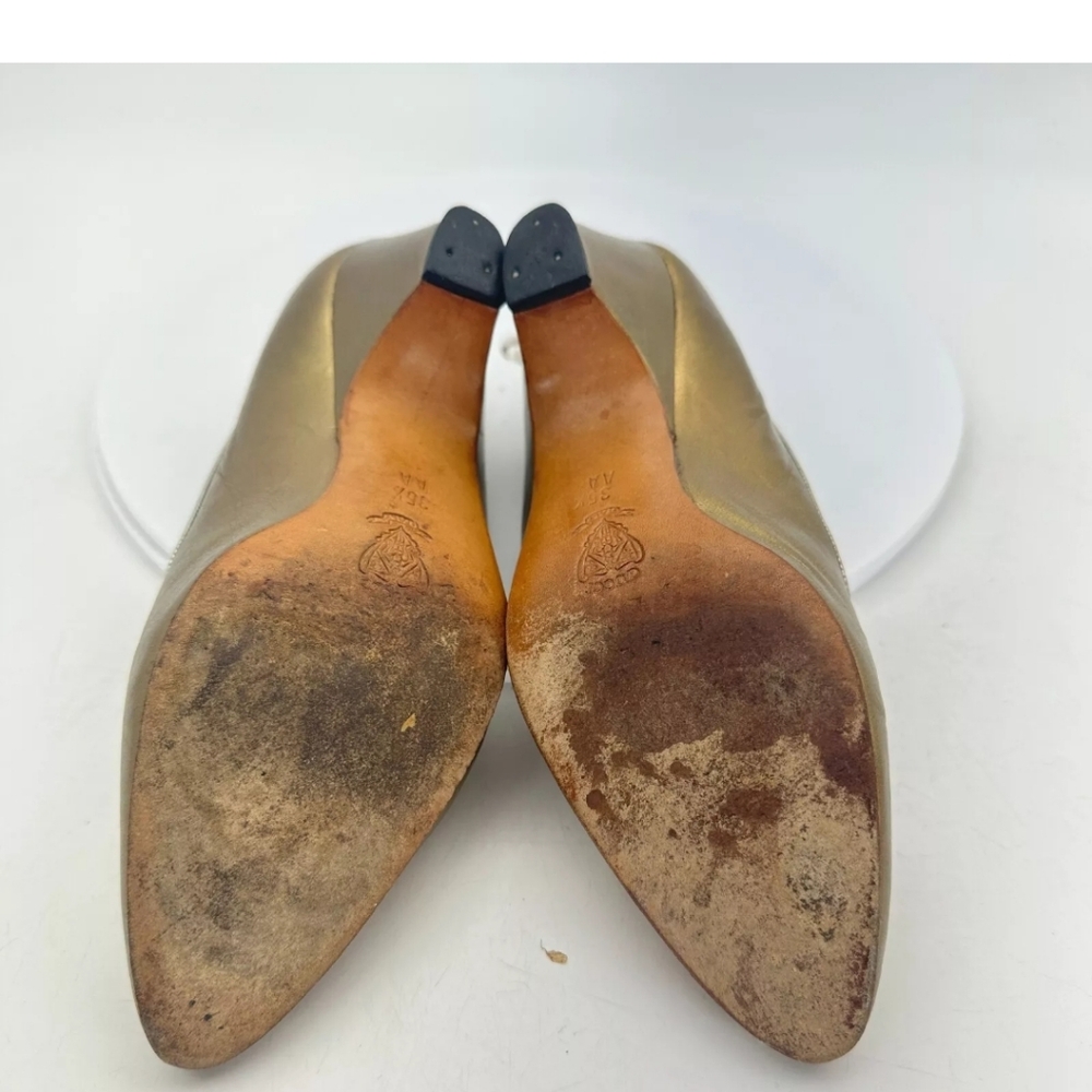 Gucci Women Size EU 35.5 AA US 5 Gold Leather Point Toe Heel Shoes - Picture 12 of 16